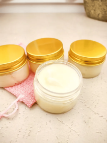Lip Scrub (scent: Cinn-a-nut Latte - Coffee)