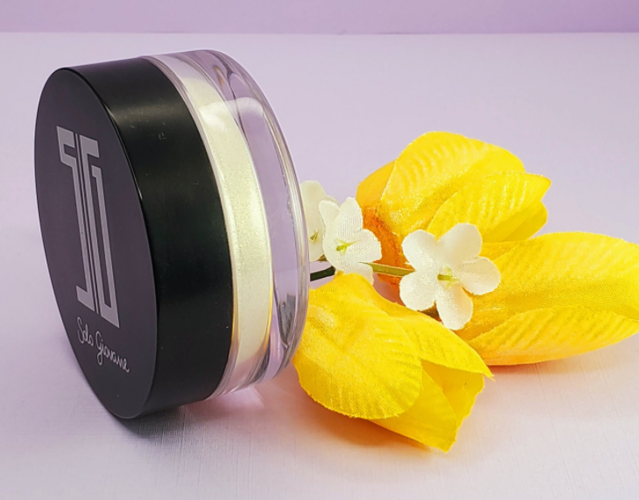 Shine Bright Highlighting Powder