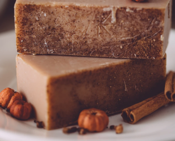 Organic Handmade Soap (scent: Pun'Kin Patch, size: 7oz)